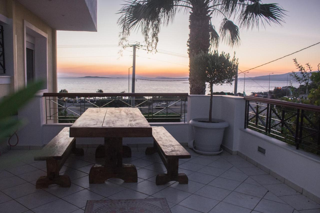 Luxury Seaview Apartment By The Sea Saronida المظهر الخارجي الصورة